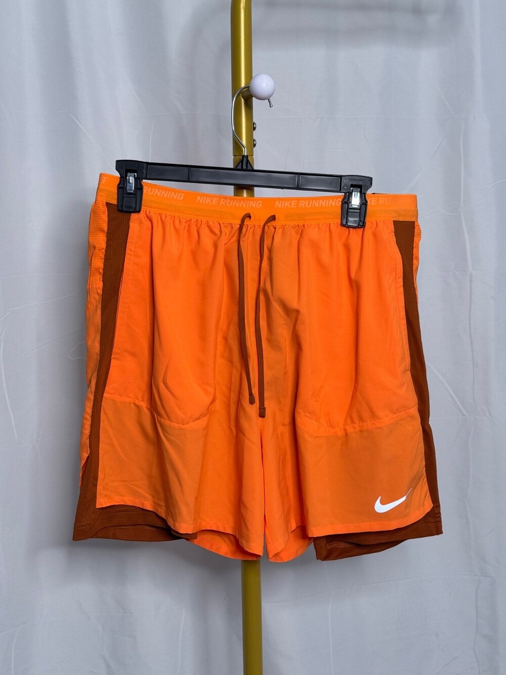 NWT NIKE Running Shorts Standard Fit 5" SIZE LARGE, Lined ORANGE Retail $65